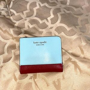 Kate spade Spencer BiFold Wallet: Cloud Mist Multi